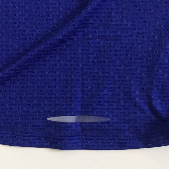 NWOT-Under armour- heat Gear-Blue Workout Top-XS - Picture 6 of 9